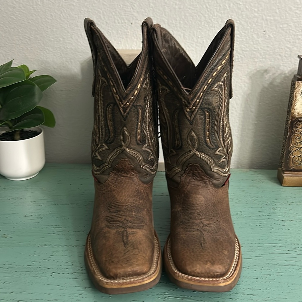 Texas Country Boots SZ 24.5